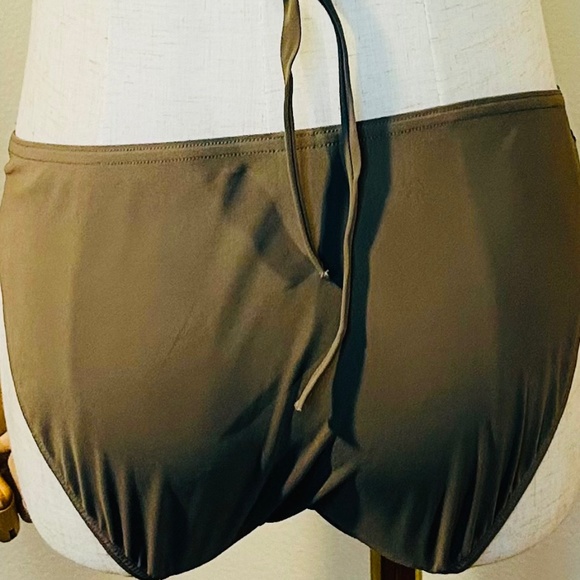 Triangle bikini top and bottom Pre Owned - Picture 4 of 5